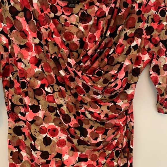 Flattering draped neck dress - Picture 3 of 4